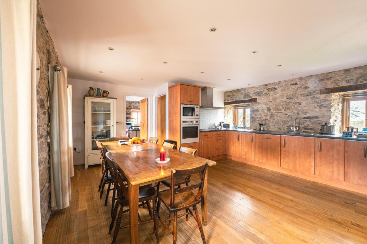 Ferienwohnung Stunning Converted Granary In Heart Of St Davids Exterior foto