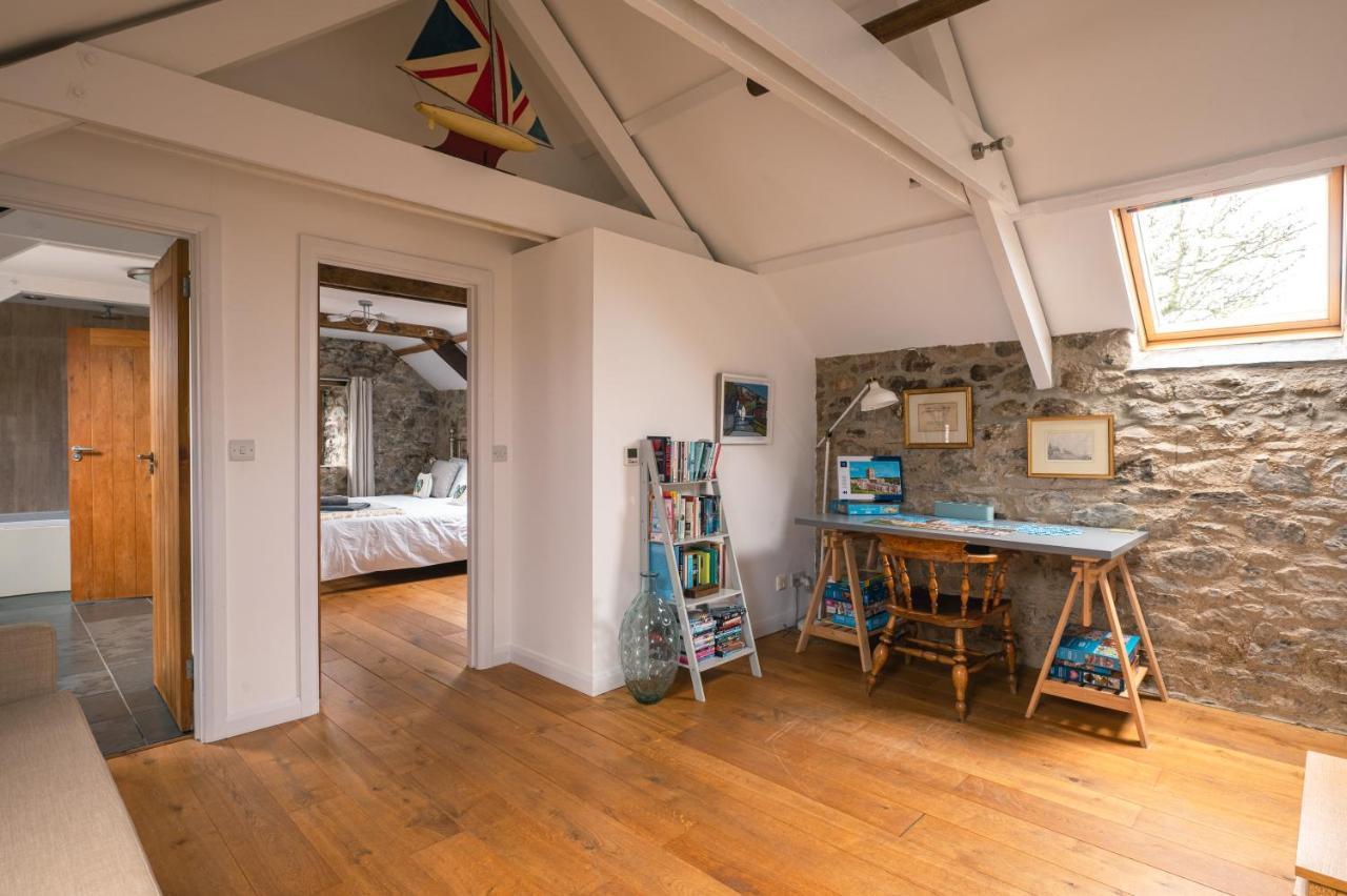 Ferienwohnung Stunning Converted Granary In Heart Of St Davids Exterior foto